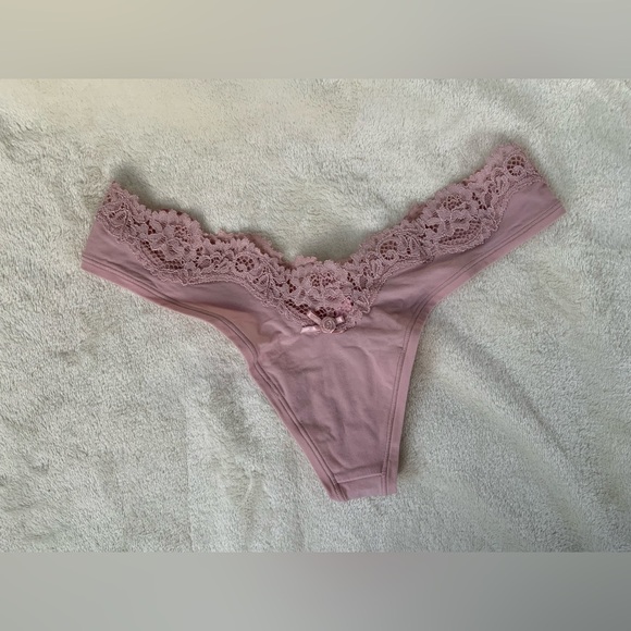 SKIMS Lace Trimmed Pink Thong - Picture 2 of 7